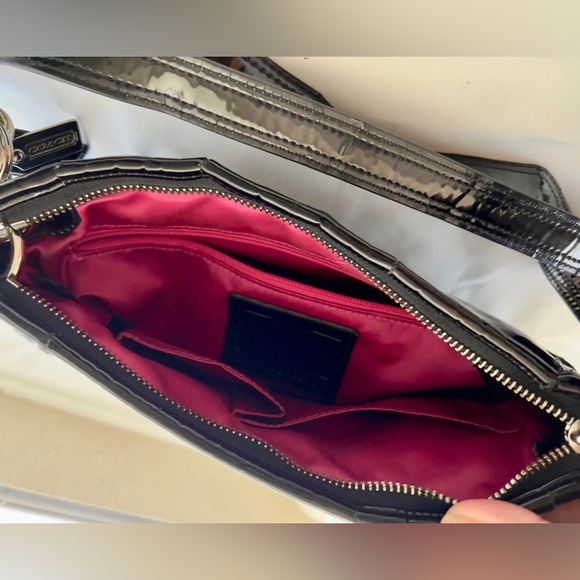 COACH 18678 Poppy Liquid Gloss Shoulder Purse Bag Quilted  Pre-owned. - Picture 10 of 14